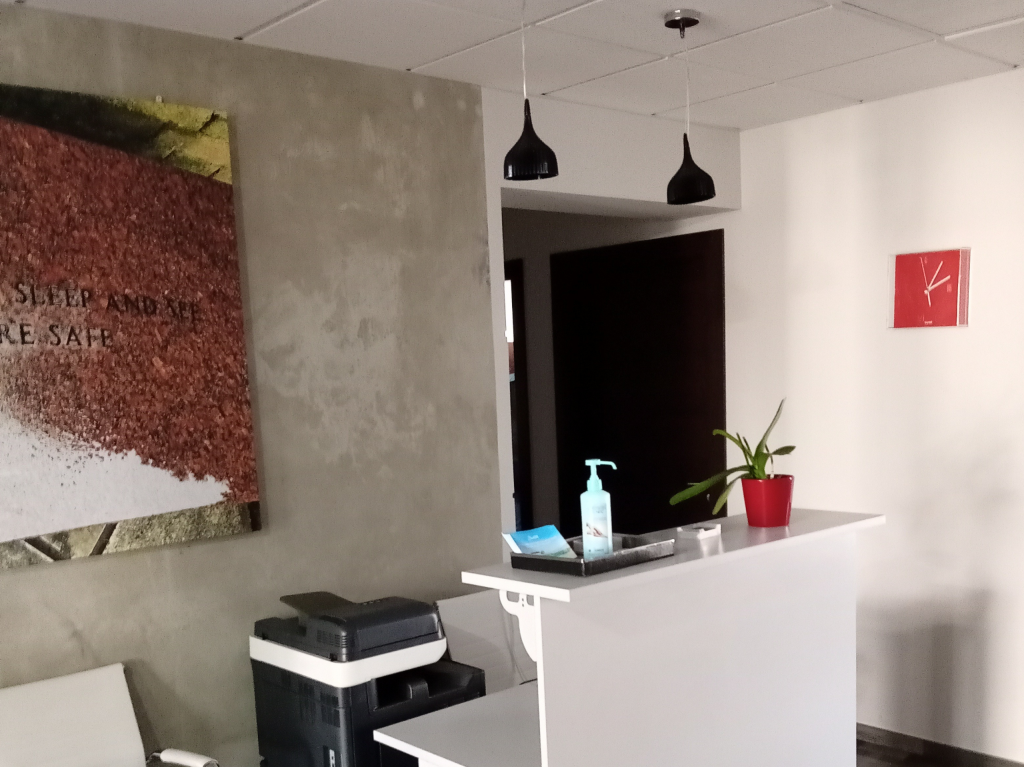 CABINET-MEDICAL-2-LA-ROSA-ARCHITECTURE